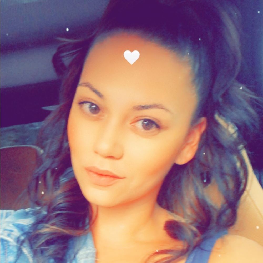 Meet your Posher, Noelia